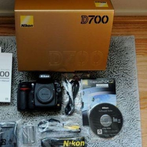 Nikon D700 12MP Цифровые зеркальные Камеры/ Nikon