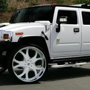 Аренда на свадьбу лимузина Hummer H2 белого,  черного цвета.