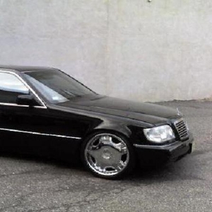 Эксклюзивный автомобиль Mercedes-Benz S600  W140 Long белого/черного ц