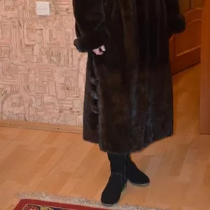 Срочно продаю норковую шубу.