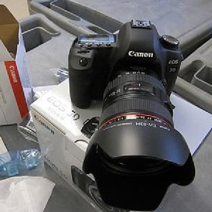 Новый Canon 5D Mark II Тело,  объектив,  вспышка,  свет, 