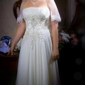 Продам свадебное платье б/у 46 размер за 45 000тыс
