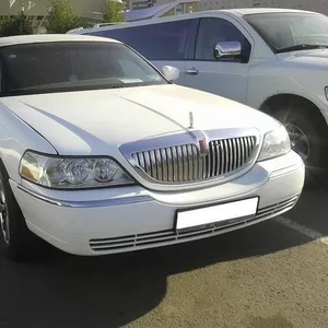 Прокат лимузина Lincoln Town Car и MB S-class W221 в городе Астана.