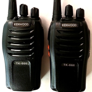 Малогабаритная рация Kenwood