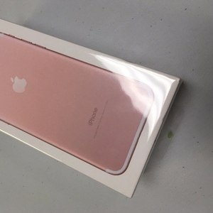 новый iphone 7 плюс (SIM бесплатно) США в наличии!  смартфо
