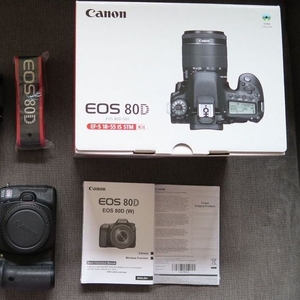 Canon EOS 80D 24.2MP Цифровые зеркальные фотокамеры 