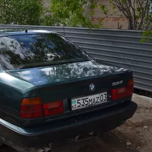 Продам БМВ 525 ix 1993 года зеленый металлик