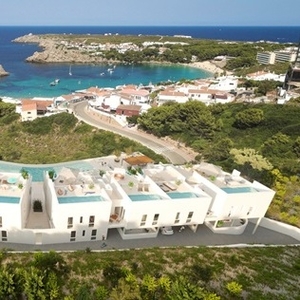 Уникальный дуплекс-пентхаус с бассейном и панорамным видом — Менорка