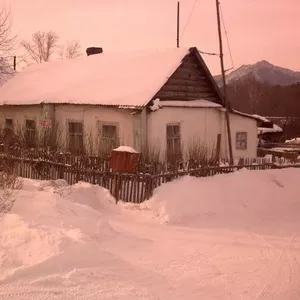 участок с домиком в пос.Боровое