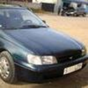 1, 6 Бензин, механика, Универсал, Тёмно-зелёный  Toyota Carina E