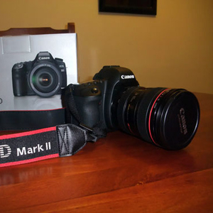 Canon EOS 5D Mark II Digital SLR Camera with EF 24-105mm IS lens