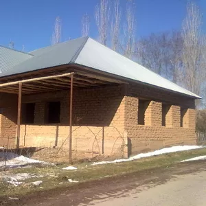 Продается недостоенный большой дом 25 сот. в Зоне отдыха 