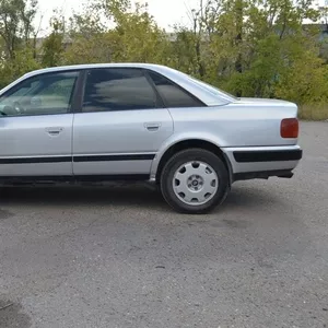 Продаю автомобиль Audi-100,  1993г.в., в отличном состоянии, салон дерево