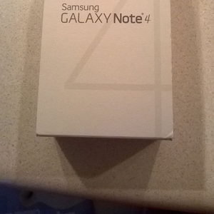 Новый Samsung Galaxy Note 4, Apple iPhone 6, Sony xperia Z3
