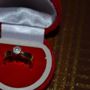 Бриллиантовое золотое кольцо 0.77 карат 