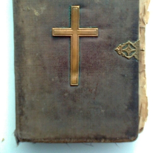 Срочно продам немецкую библию от 1886 года